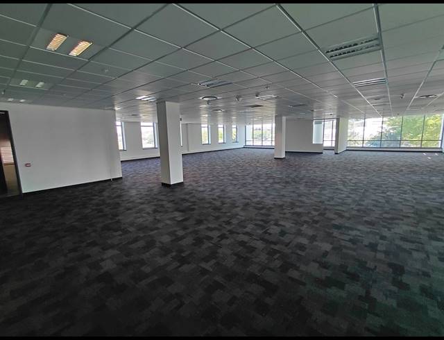 6,747M² OFFICE TO LET IN WATERFALL